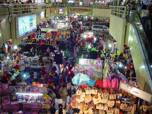 http://commons.wikimedia.org/wiki/File:Mall_culture_jakarta75.jpg