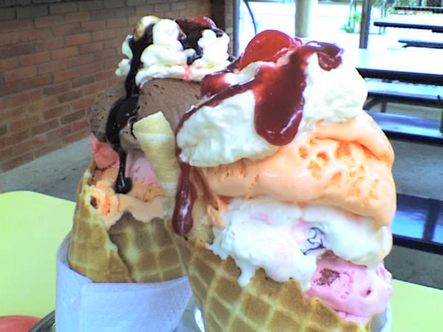 http://commons.wikimedia.org/wiki/File:Helados.jpg