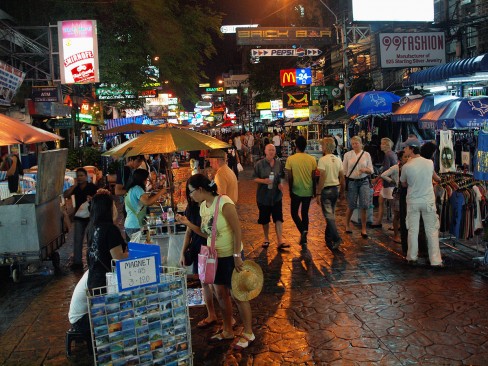 https://commons.wikimedia.org/wiki/File:Khao_San_Road_at_night_by_kevinpoh.jpg