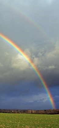 https://commons.wikimedia.org/wiki/File:Rainbow_over_Sandy%27s_Hill_-_geograph.org.uk_-_376828.jpg