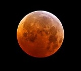Write-adam-Total-Lunar-Eclipse-December-21-2010-wikimedia-commons-share-alike-license-e1375327509135