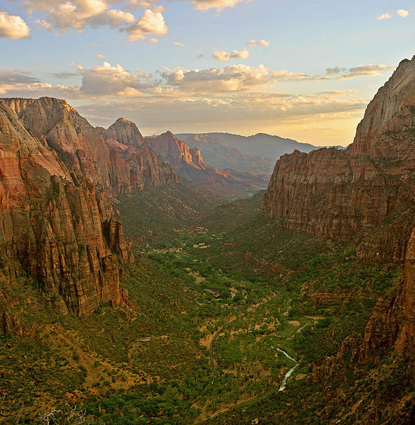 http://commons.wikimedia.org/wiki/File:Zion_angels_landing_view.jpg
