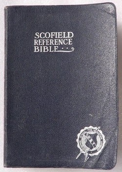 https://commons.wikimedia.org/wiki/File:1917_Scofield_Bible.jpg