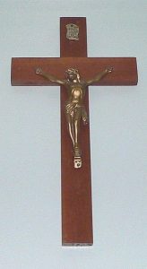 https://commons.wikimedia.org/wiki/File:Small_crucifix.jpg