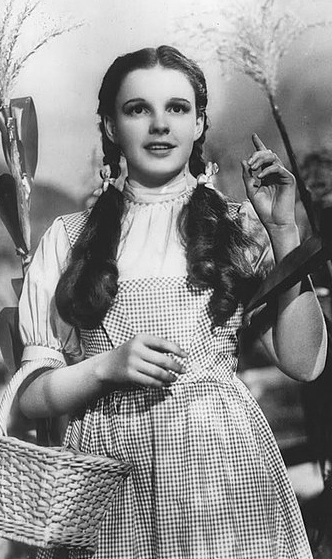 https://commons.wikimedia.org/wiki/File:The_Wizard_of_Oz_Judy_Garland_1939.jpg