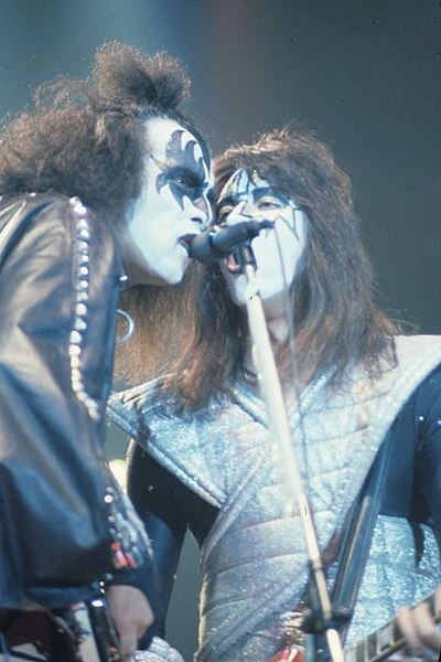 https://commons.wikimedia.org/wiki/File:Kiss_in_New_Haven_1978.jpg