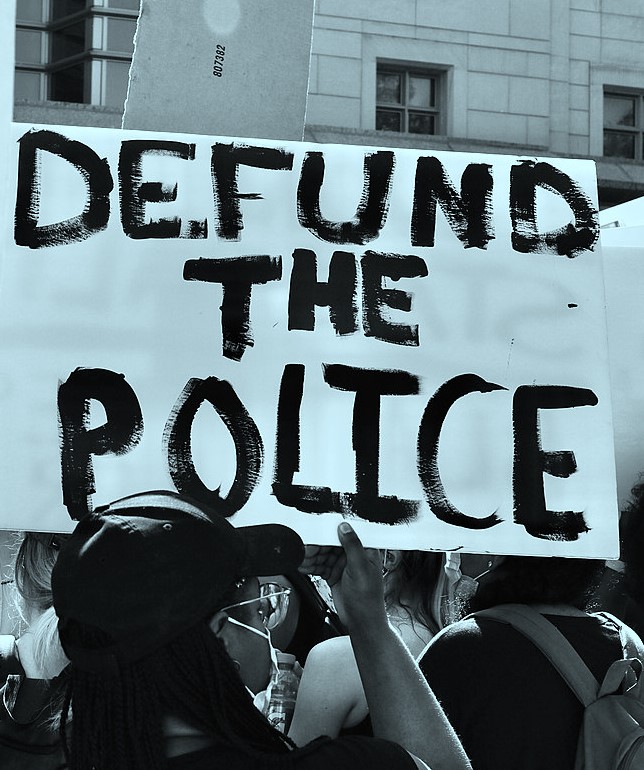 https://commons.wikimedia.org/wiki/File:Defund_the_police.jpg